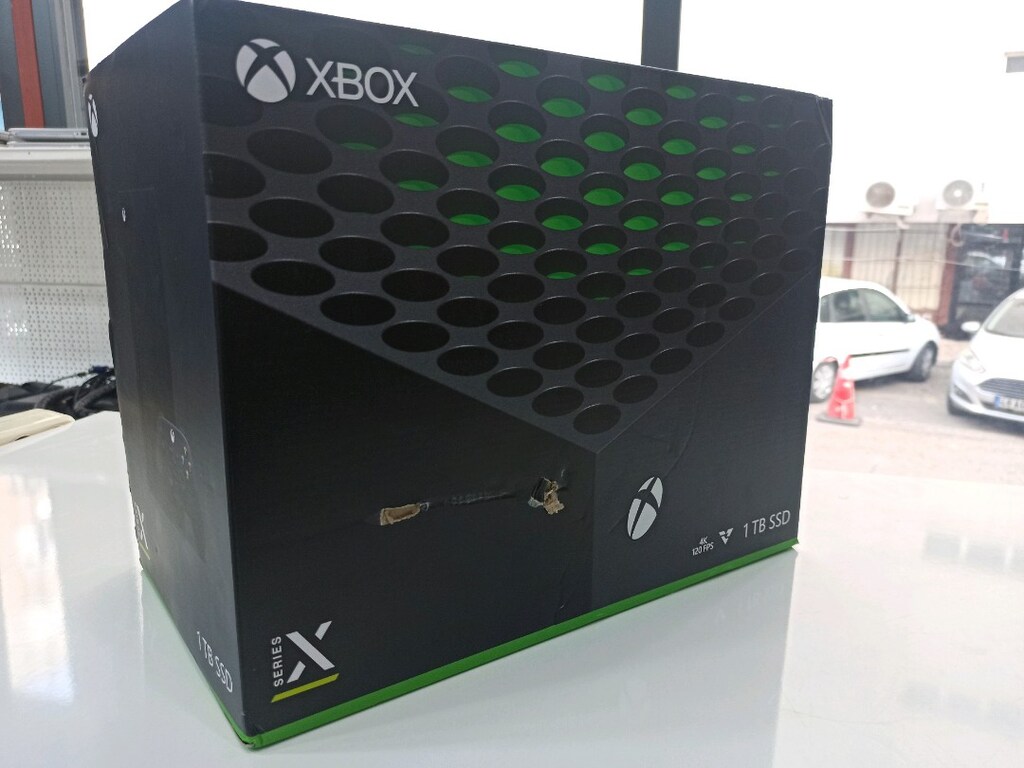 Xbox Series X 1 TB SSD - Tek Kol, Full Kutulu, Takas İmkanı