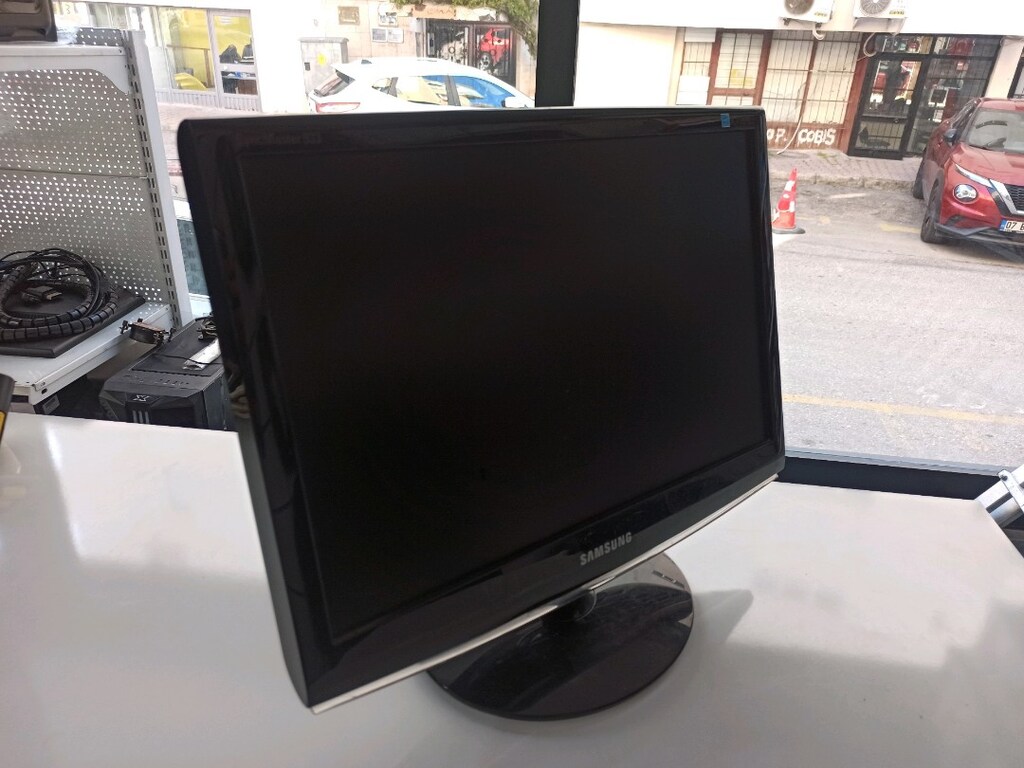Monitör, Samsung 933 -19inc - 60 Hz - 5 Ms